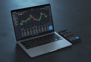 Monitore o que acontece — acesse o registro de operações e o histórico da conta